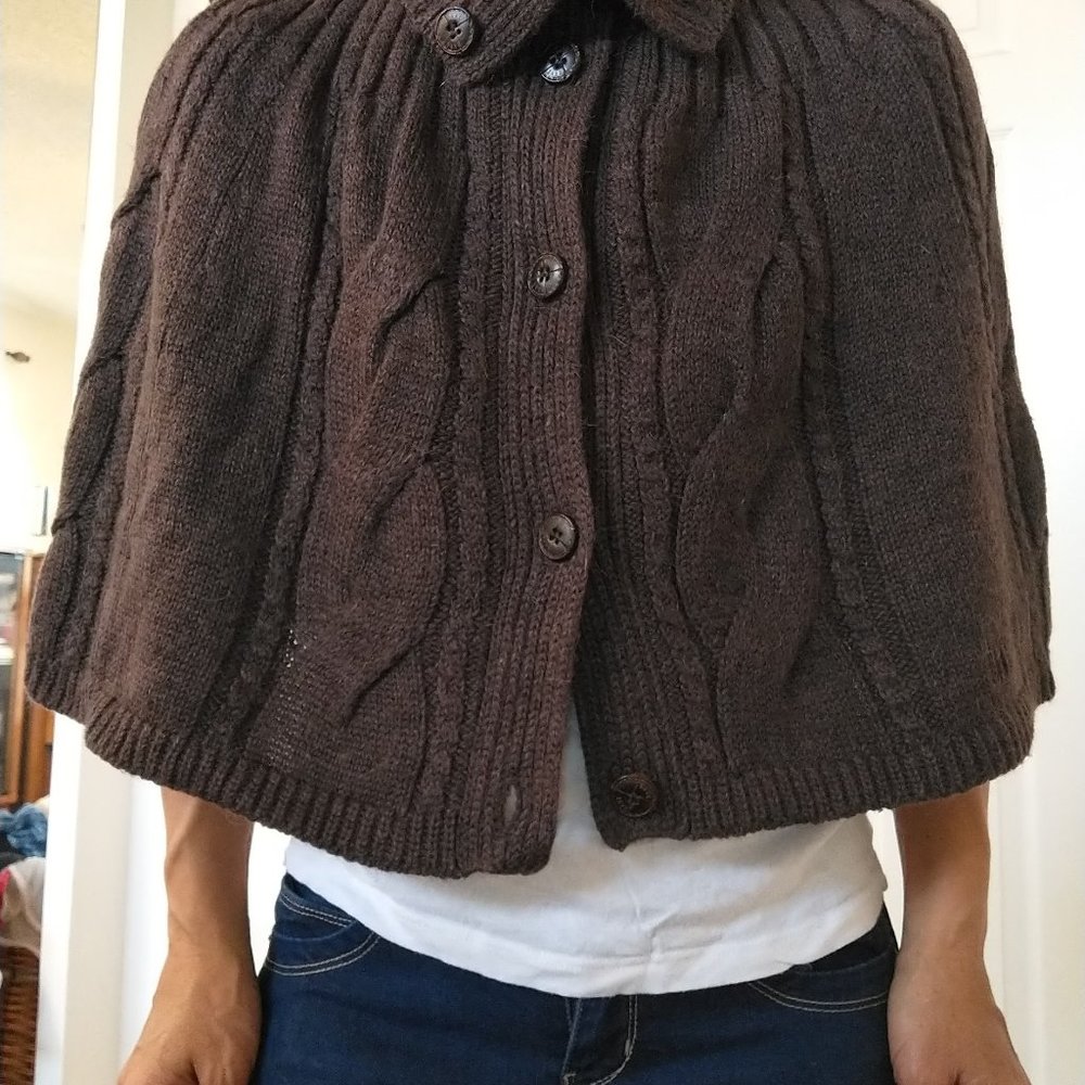 DAKS Alpaca blend cape brown like new, size 40, DAKS is a British luxury brand